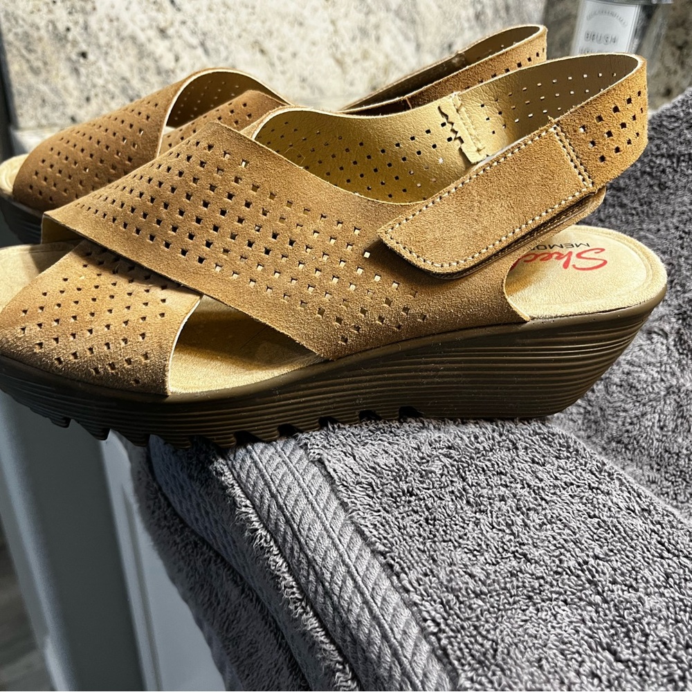 Skechers sandals